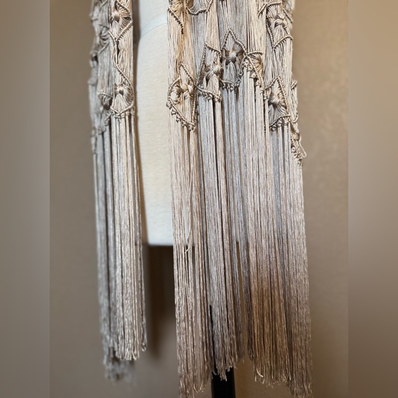 Chico’s Gorgeous shrug - Picture 2 of 9